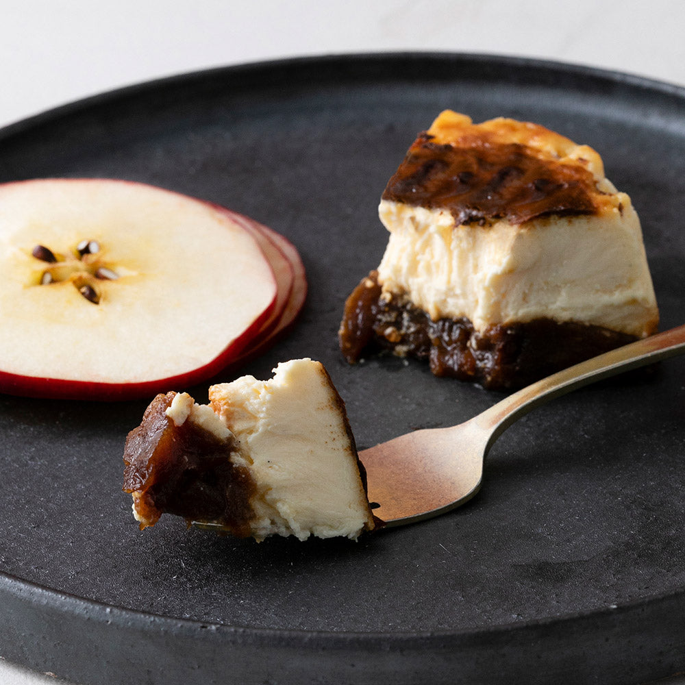 紅玉林檎のバスクチーズケーキ