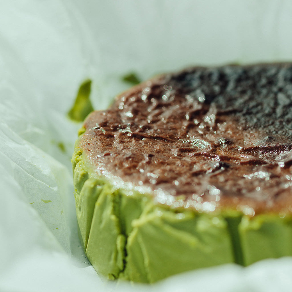 抹茶のバスクチーズケーキ