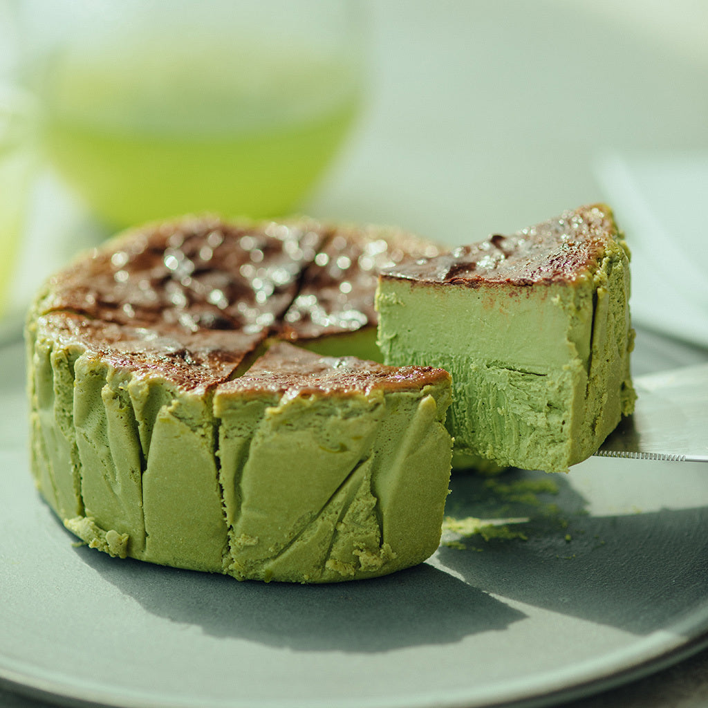 抹茶のバスクチーズケーキ