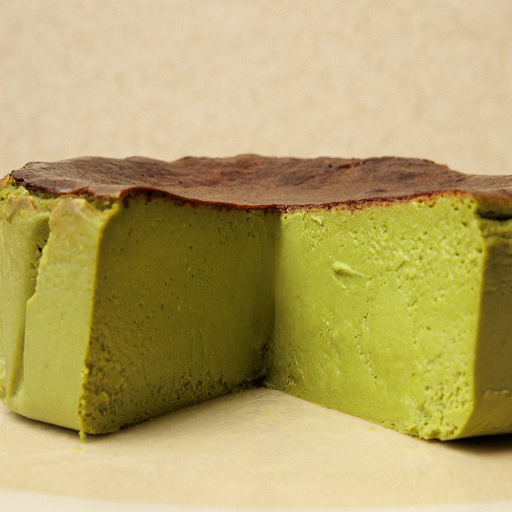 抹茶のバスクチーズケーキ